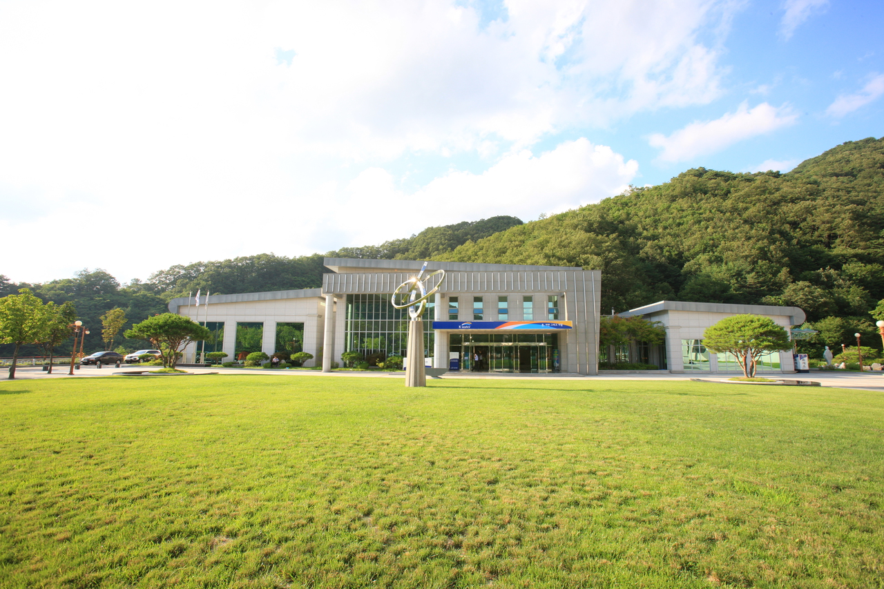 Best DMZ Tours Seoul 2026: JSA vs 3rd Tunnel Ranked