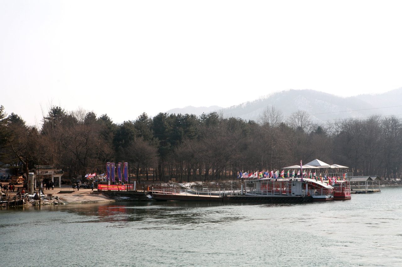 Chuncheon Travel Guide: Dakgalbi, Nami Island & Gangchon Rail Bike (2026)