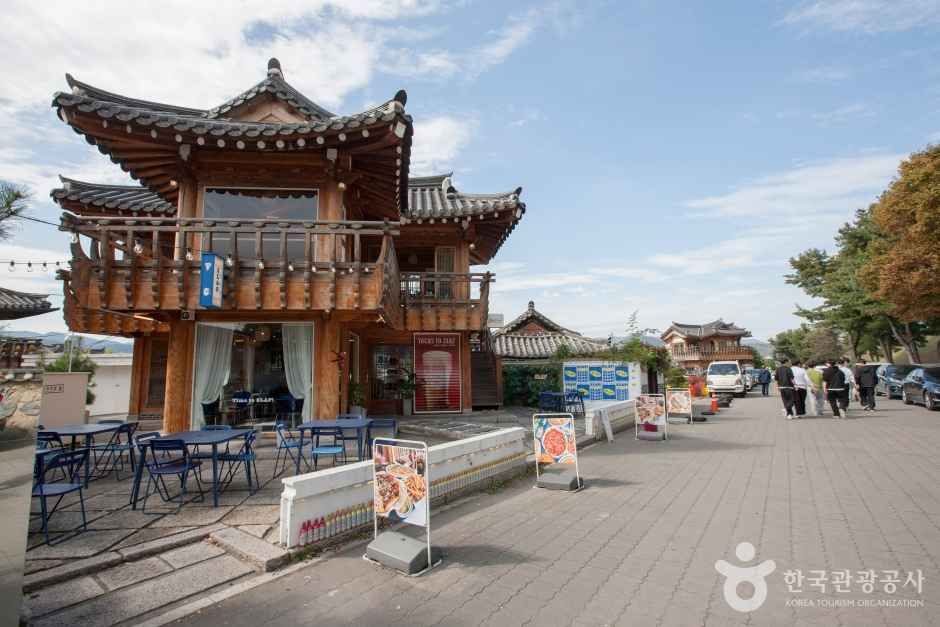 Hwangnidan-gil Restaurants 2026: Gyeongju's Trendy Street