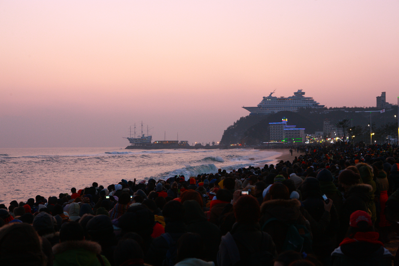 정동진 해맞이 Jeongdongjin sunrise point, Gangwon, East Sea cliffs