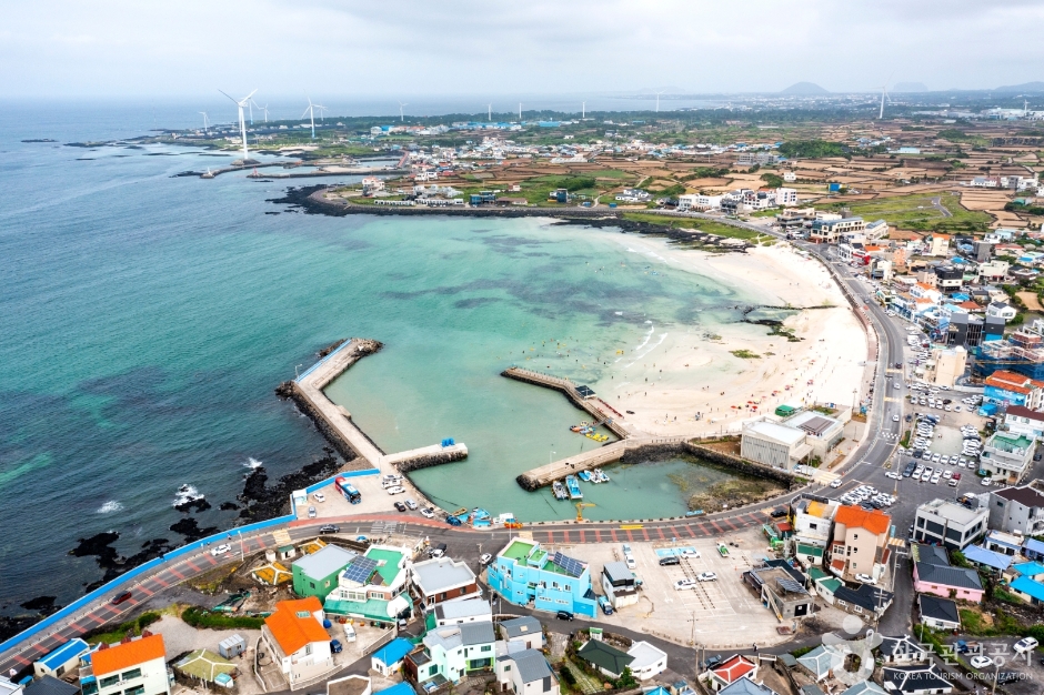 Jeju Island in Summer 2026: Beaches, Waterfalls, Diving & Where to Stay