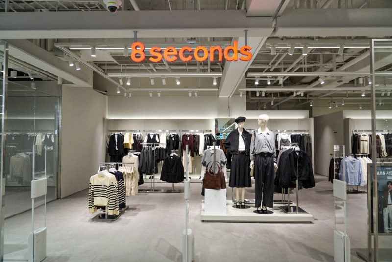 Shopping in Dongdaemun — 24/7 Fashion Markets (2026)