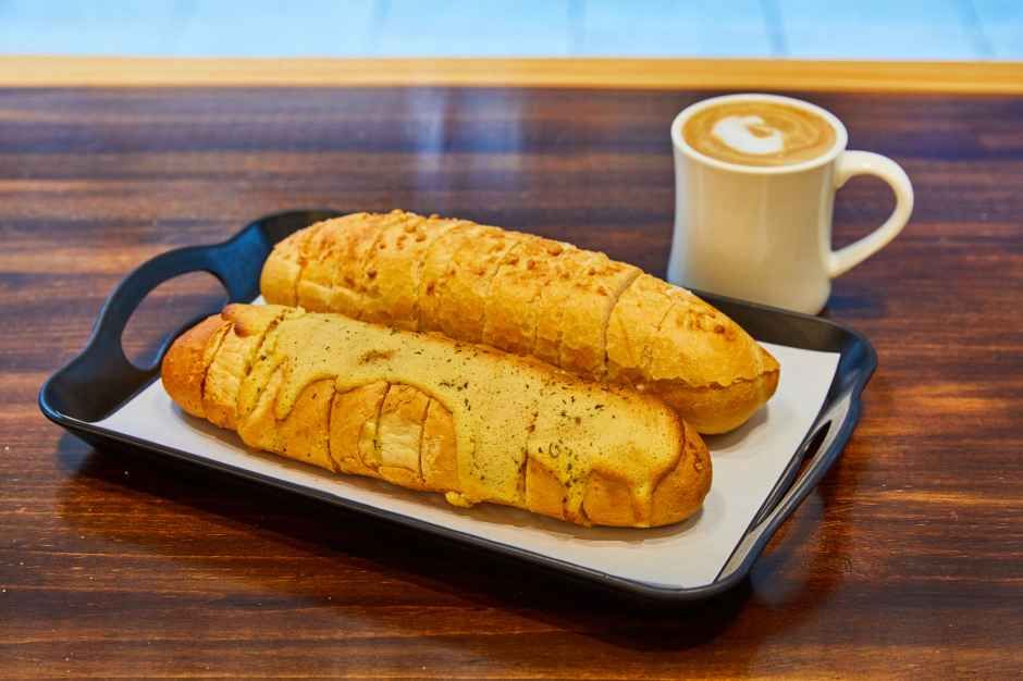 Vegetarian Breakfast in Seoul — Where to Eat Before Noon (2026)