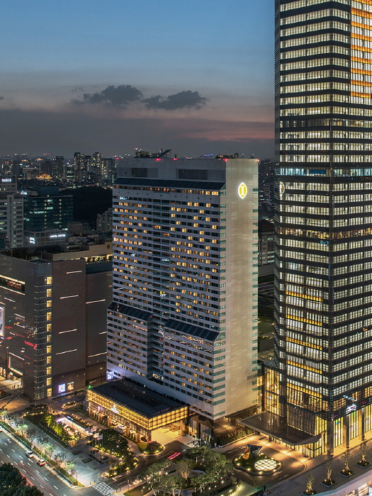 Where to Stay in Gangnam — Luxury & Business Hotels (2026)